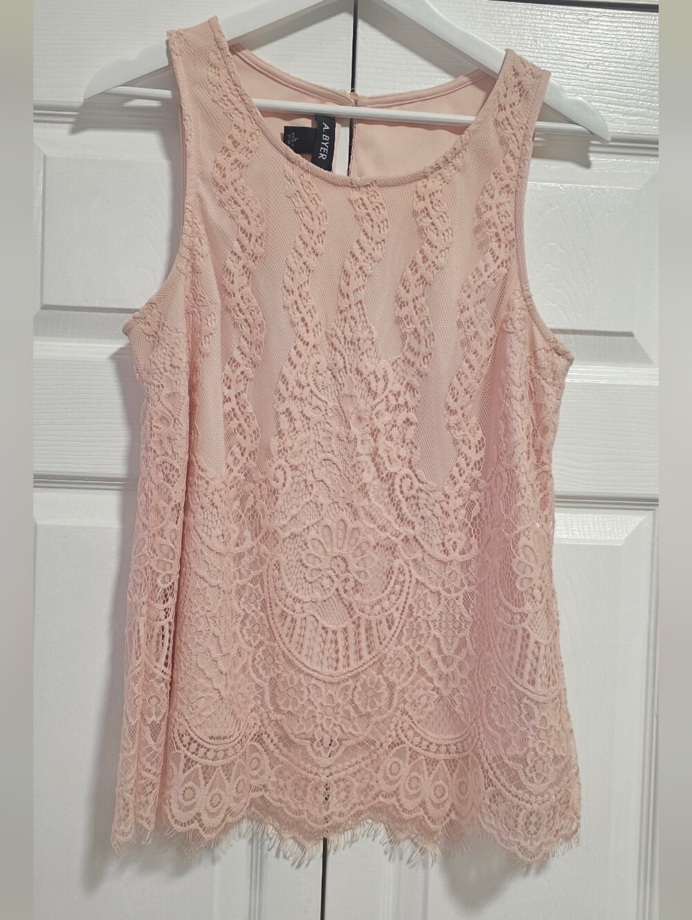 A. Byer Women's Blush Pink Lace Sleeveless Top